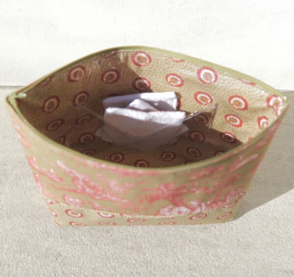 TROUSSE TOILETTE ETOFFES ET LITTERATURE – Image 3