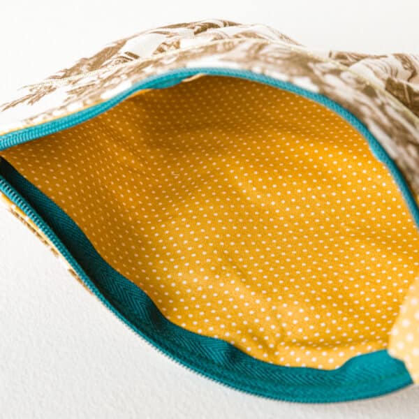 TROUSSE COQUETTE ETOFFES ET LITTERATURE – Image 2