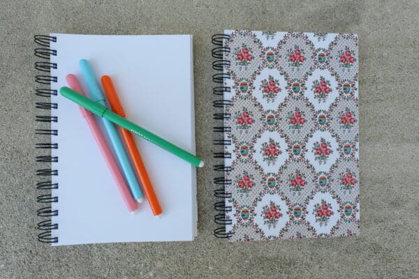 CARNETS A SPIRALES ROSES ET MONTGOLFIERES