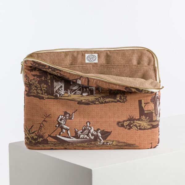 HOUSSE D'ORDINATEUR "PAYSAGE SUISSE" – Image 2