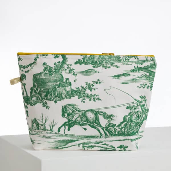 TROUSSE DE VOYAGE " LES DELICES DES 4 SAISONS" VERT PRAIRIE