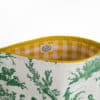 TROUSSE DE VOYAGE " LES DELICES DES 4 SAISONS" VERT PRAIRIE – Image 2
