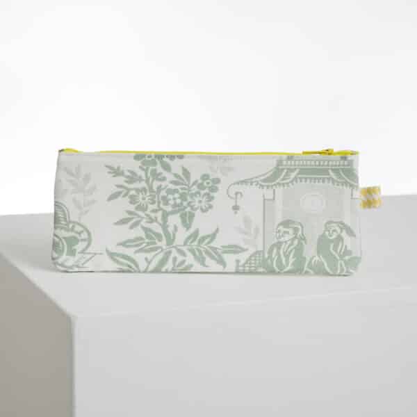 TROUSSE STYLOS "LE CHINOIS A LA BROUETTE" CELADON