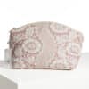 TROUSSE ARRONDIE "FLEURS STYLISEES SUR MONTANTS ONDULANTS" ROSE POUDRE