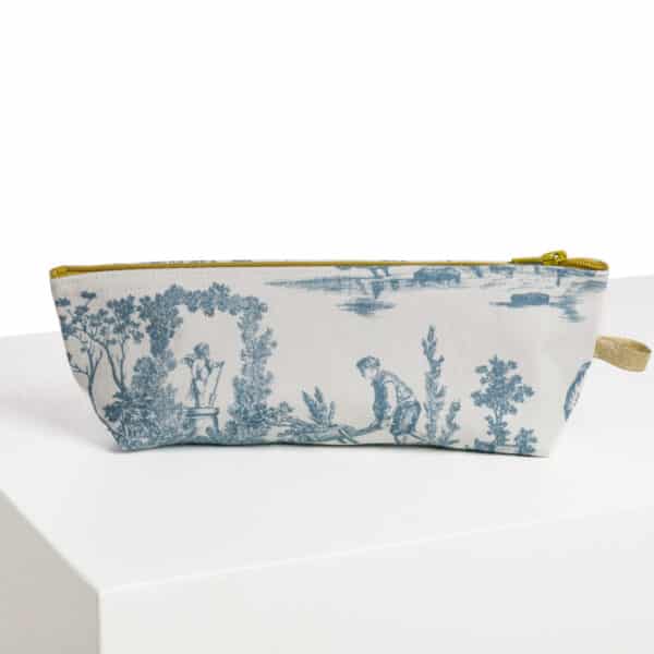 TROUSSE STYLOS "LES DELICES DES 4 SAISONS" BLEU LAC