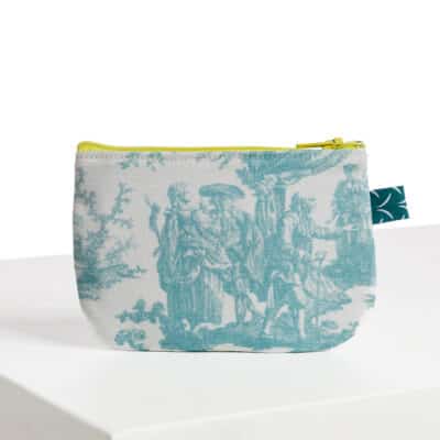 TROUSSE POULETTE "LE COURONNEMENT DE LA ROSIERE" BLEU LAGON
