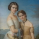 Un tableau classique représentant deux jeunes filles en plein air, l'une en robe blanche tenant un chapeau avec des fleurs, l'autre en robe marron clair avec un ruban noir, toutes deux regardant le spectateur avec douceur, évoquant l'élégance du musée de la Toile de Jouy. - Musée de la Toile de Jouy