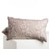 COUSSIN "FLEURS STYLISEES SUR MONTANTS ONDULANTS" ROSE POUDRE