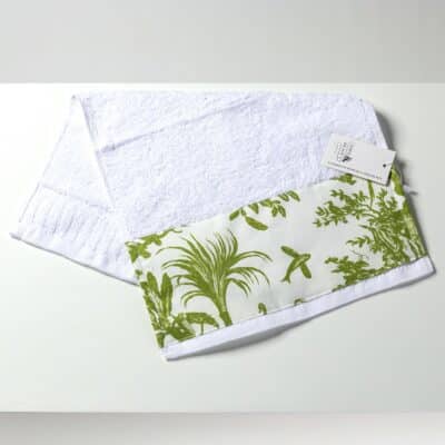 SERVIETTE INVITE "4 PARTIES DU MONDE" VERT JUNGLE