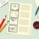 Une page de scénario de bande dessinée avec quatre panneaux esquissés, des lignes de texte à côté de chaque panneau, deux crayons, une tasse de café, un stylo bleu et un bloc-notes - évoquant l'esprit créatif trouvé au Musée de la Toile de Jouy - reposent sur un bureau léger. - Musée de la Toile de Jouy